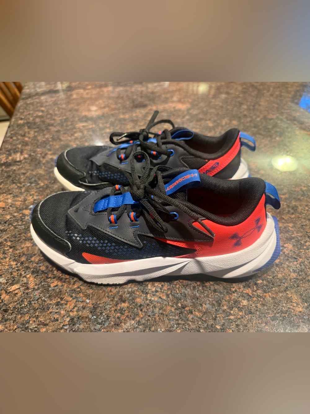 Under armour 6 youth scramjet shoes